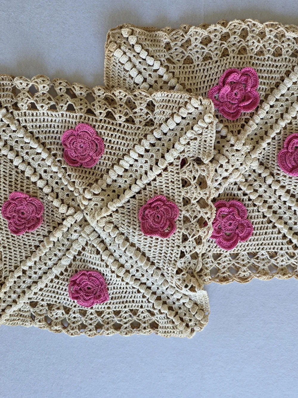 None decorative beige